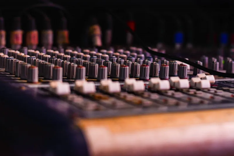 The Loudest Scare Is Nothing At All: Ghost Cinema's Secret Weapon